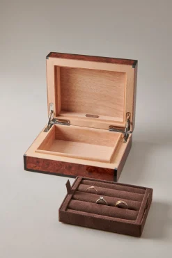 Amboyna burl Ring holder
