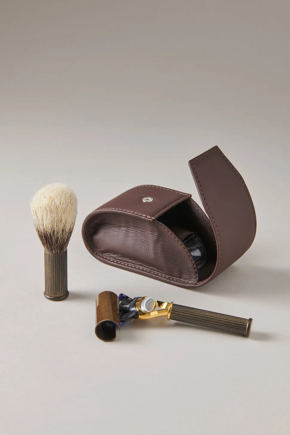 Antique brass Travelling shaving set
