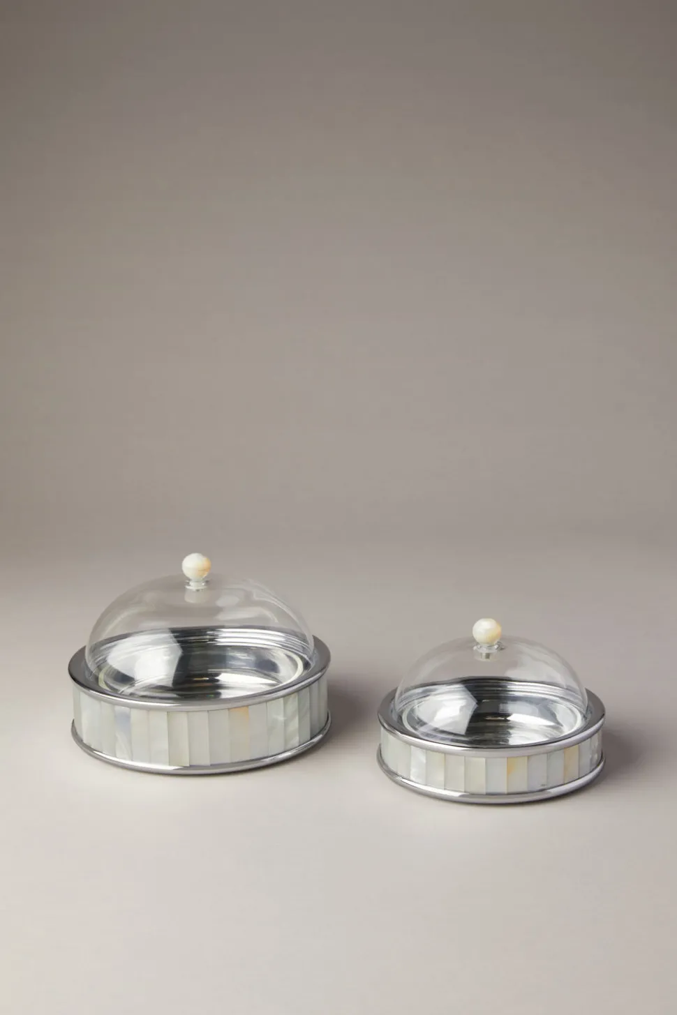 Aperitif bowl in mother of pearl