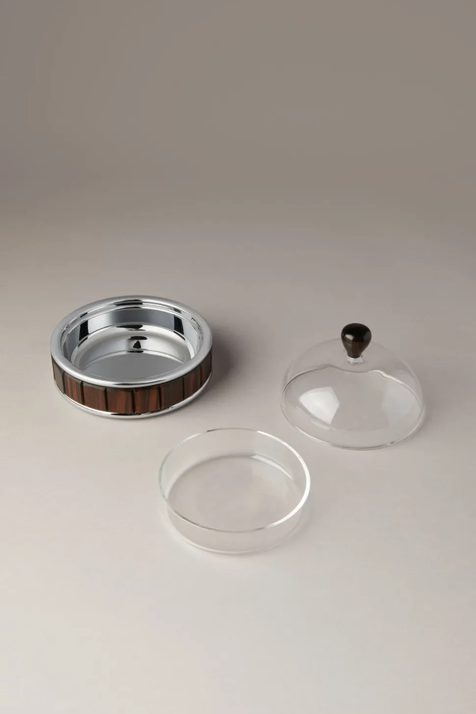 Aperitif bowl in wood