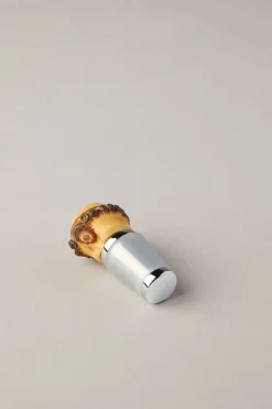 Bamboo conical bottle cap