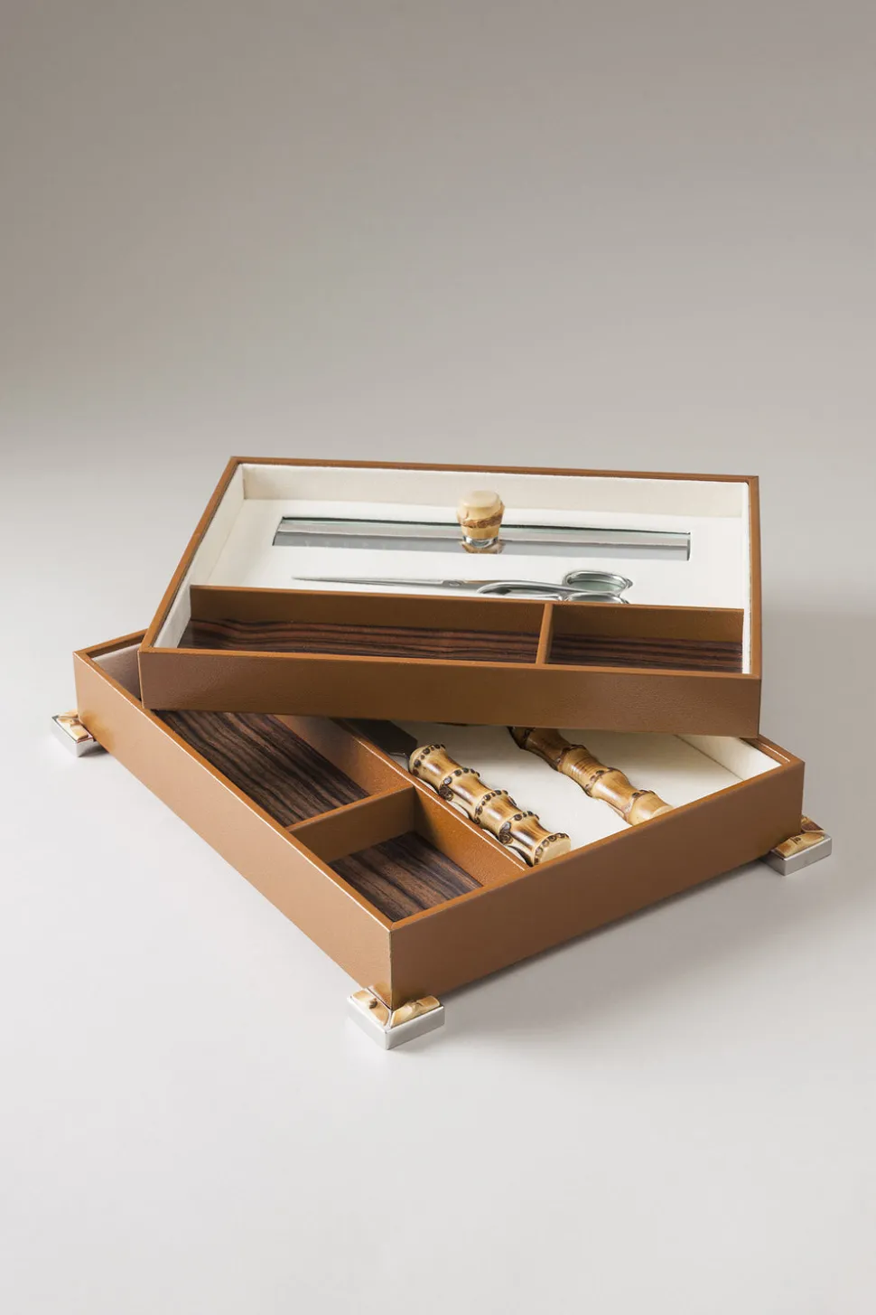 Bamboo root Desk set