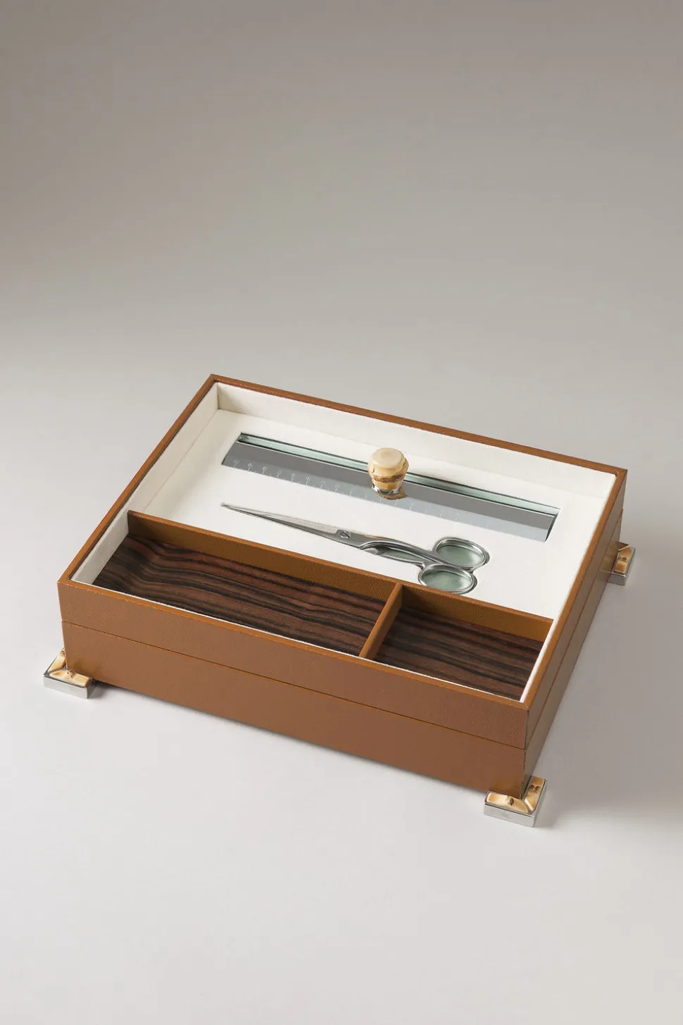 Bamboo root Desk set