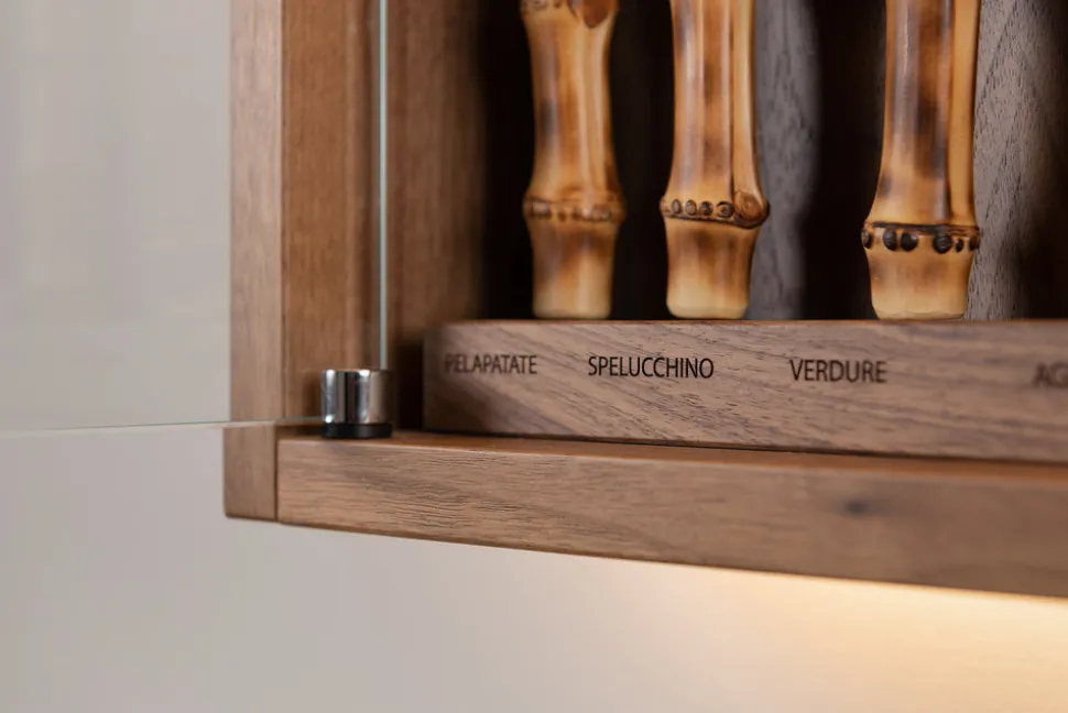 Bamboo root Medium cabinet wall-mounted knives set
