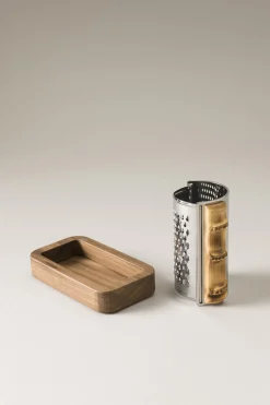 Bamboo root Parmesan grater set