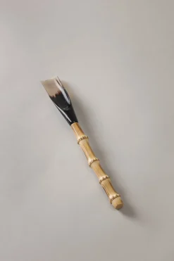 Bamboo root Shoehorn