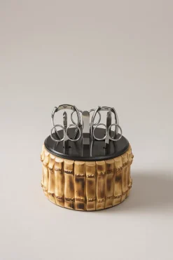 Bamboo root Toilet manicure set