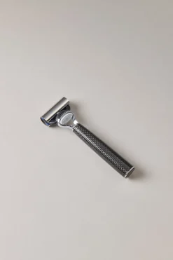 Carbon fiber Fusion razor