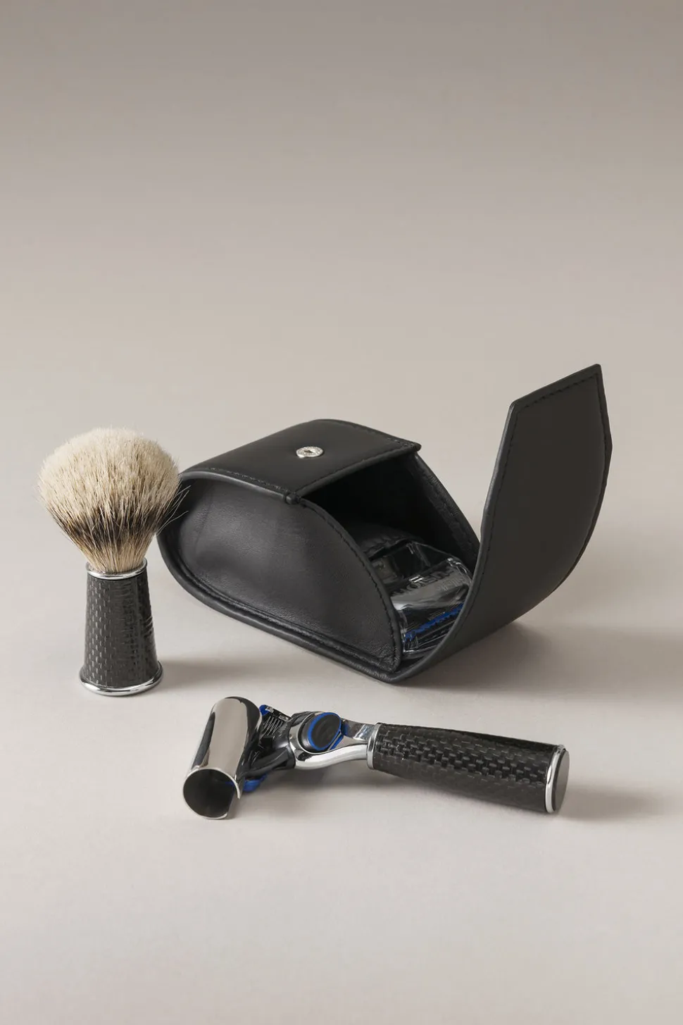 Carbon fiber Travelling shaving set