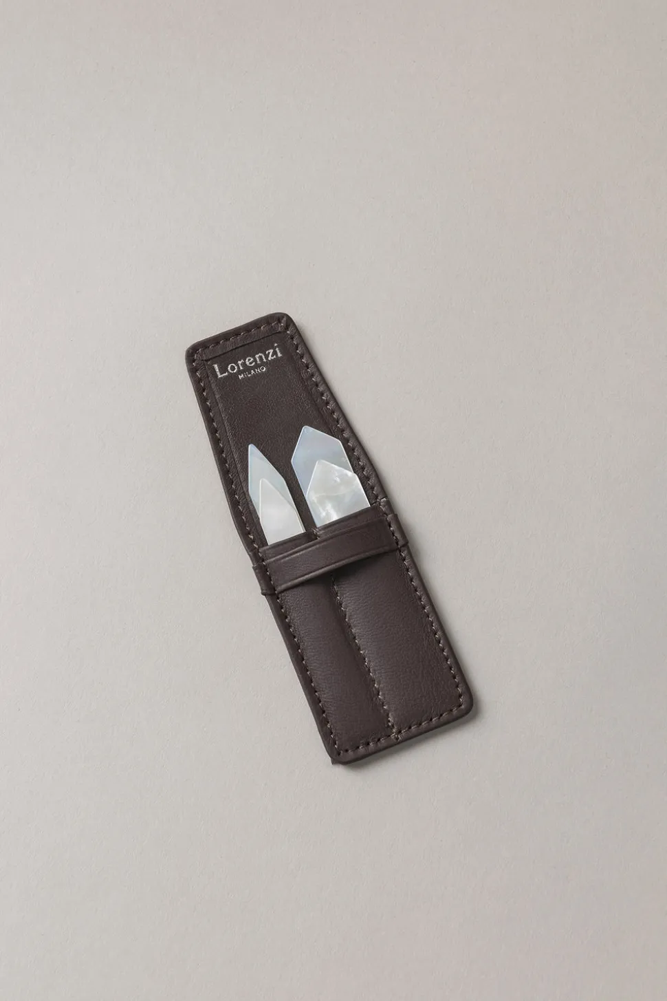 Mother of pearl Double collar stays set