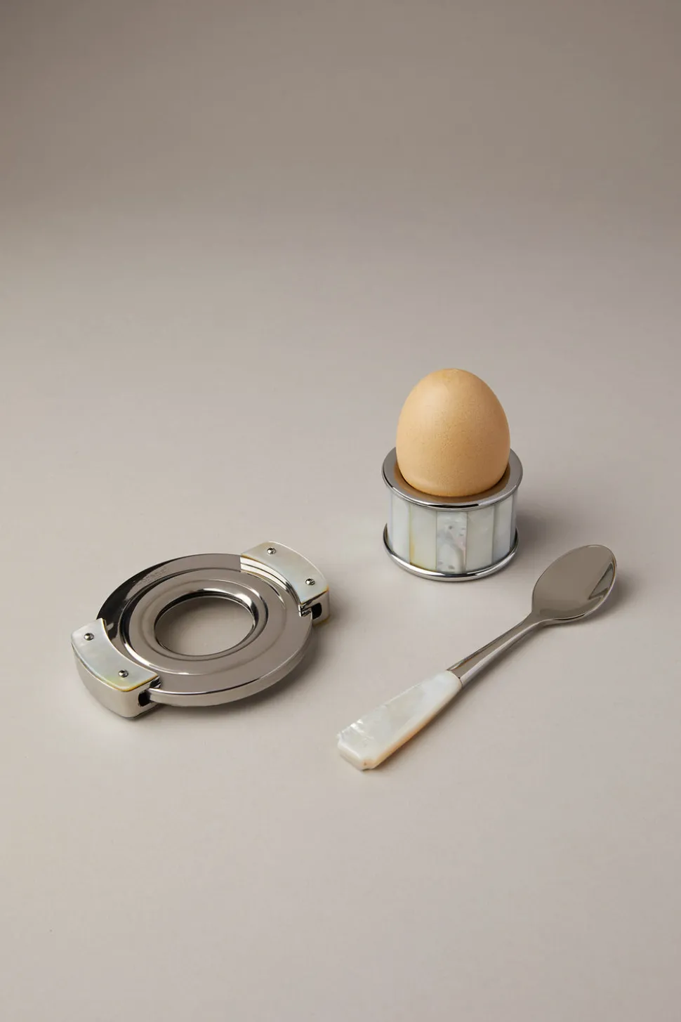 Mother of pearl French-style boiled egg set