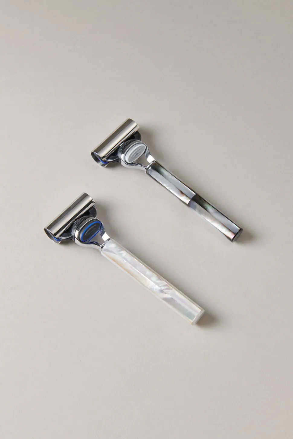Mother of pearl Fusion razor in mother of pearl