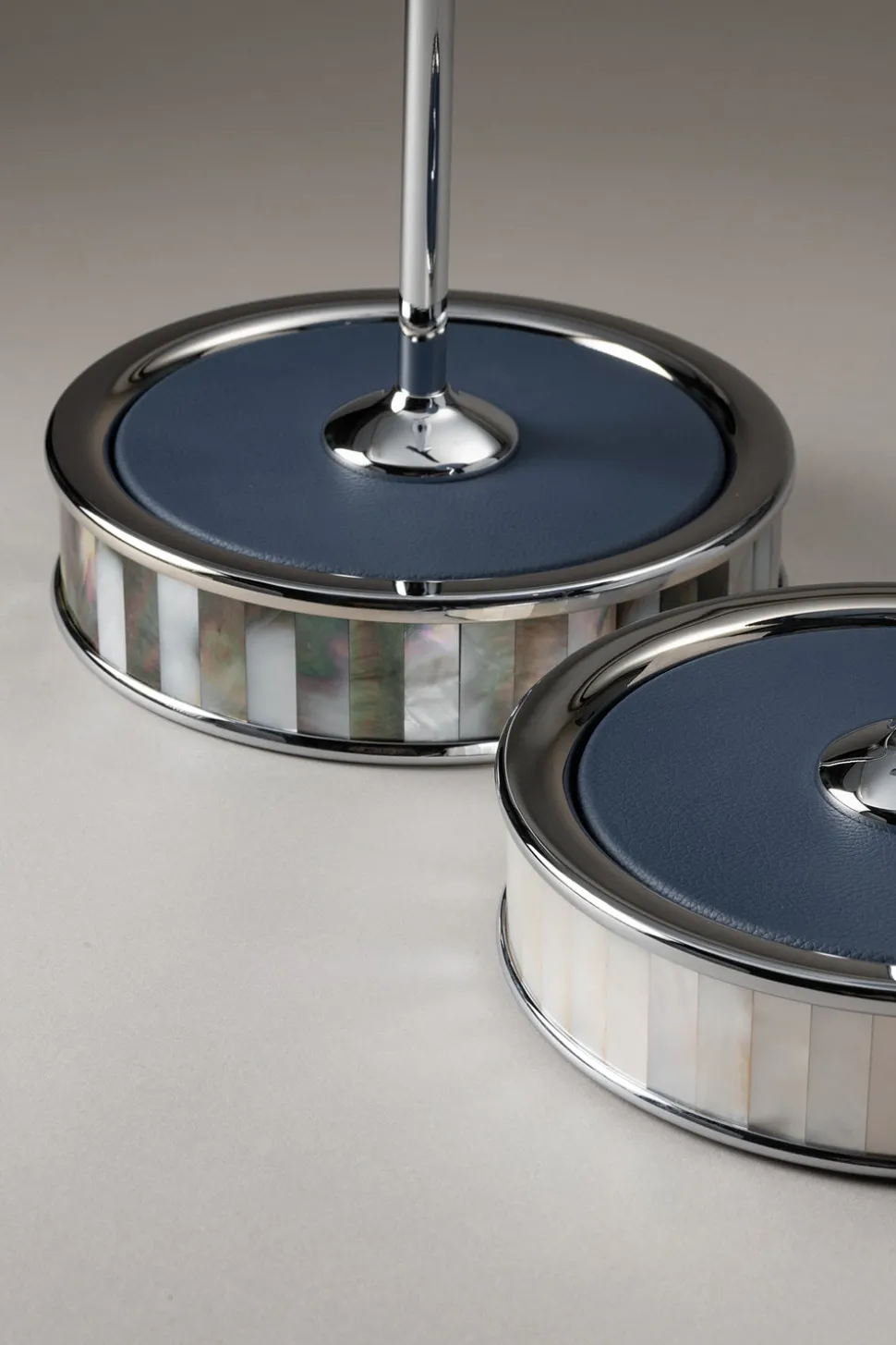 Mother of pearl Table mirror