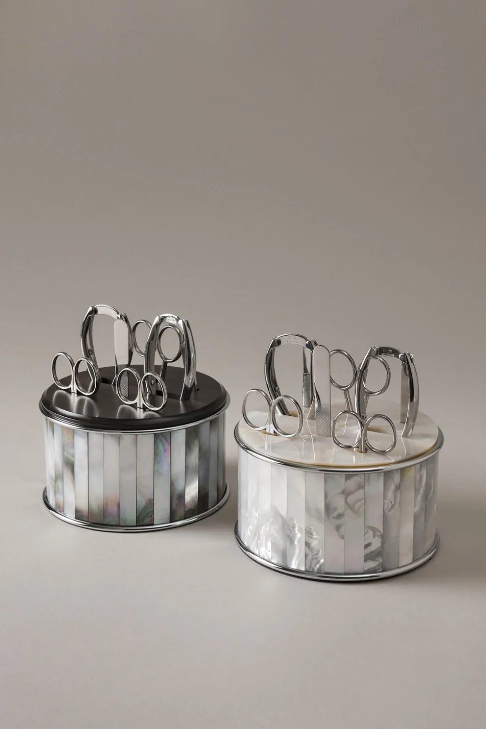 Mother of pearl Toilet manicure set mother of pearl top