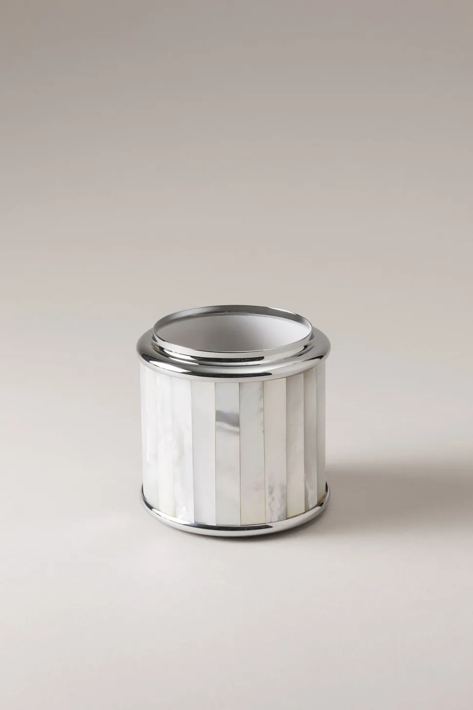 Mother of pearl Toilet toothbrush pot