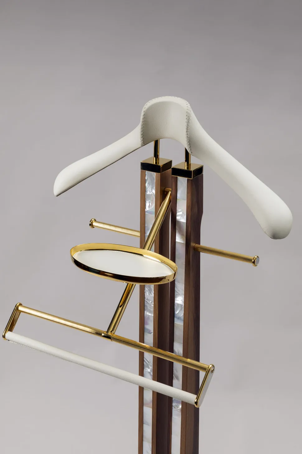 Mother of pearl Wardrobe Valet (golden)