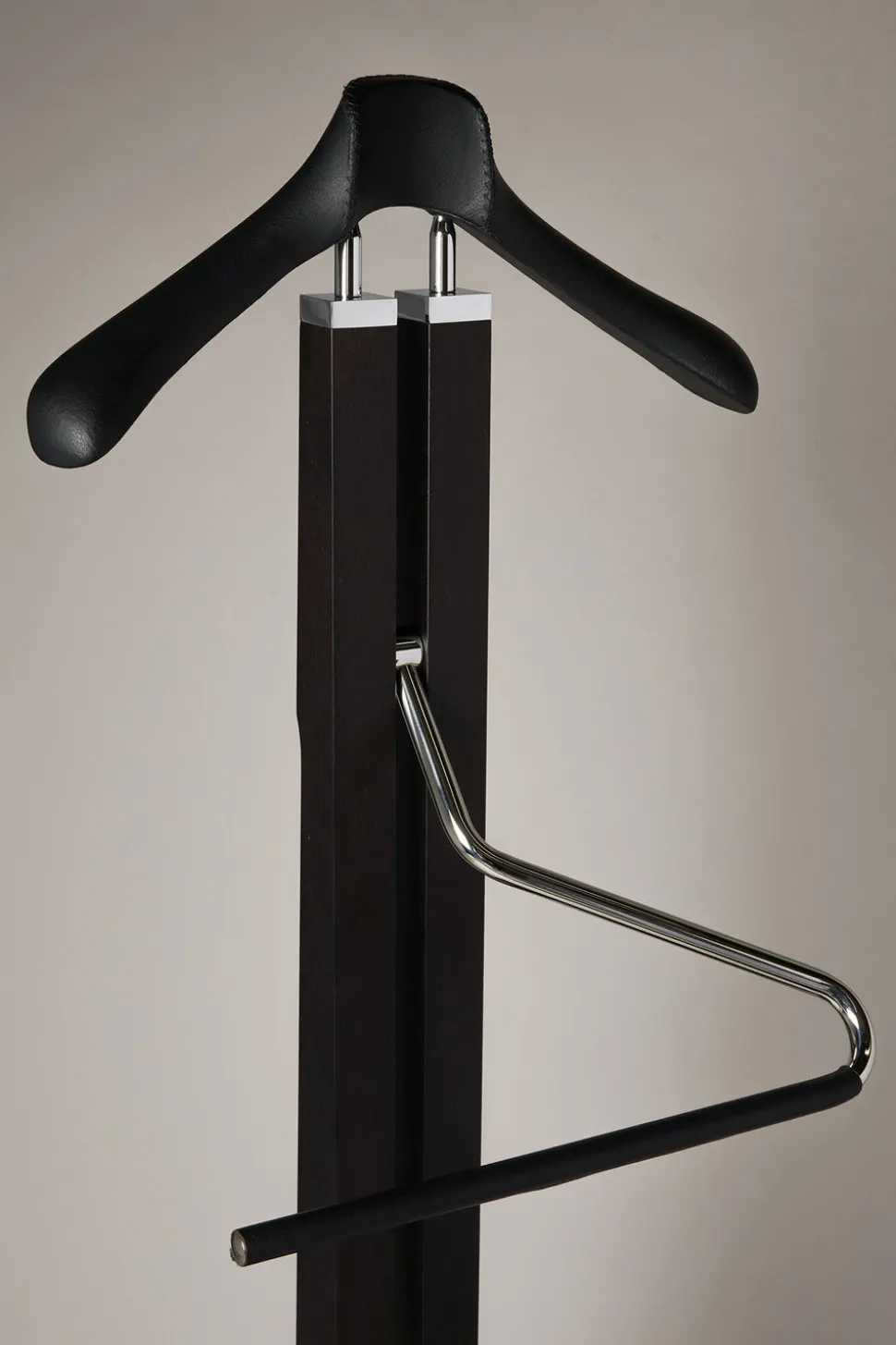 Nautical leather Wardrobe valet plain shoulders