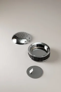 Oryx Fumigator holder for mosquitos