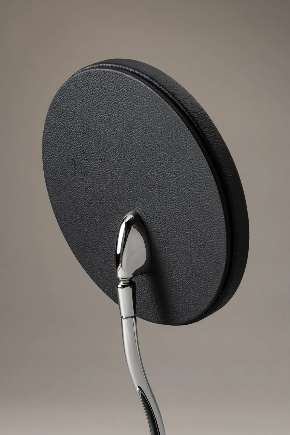 Oryx Table mirror