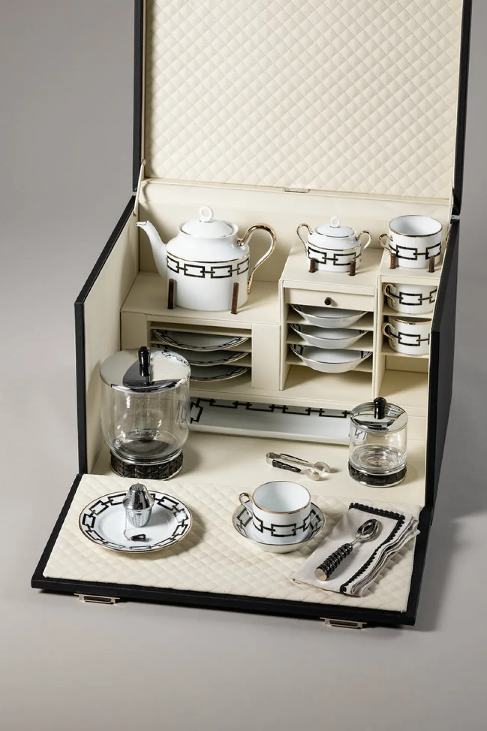 Oryx Tea trunk