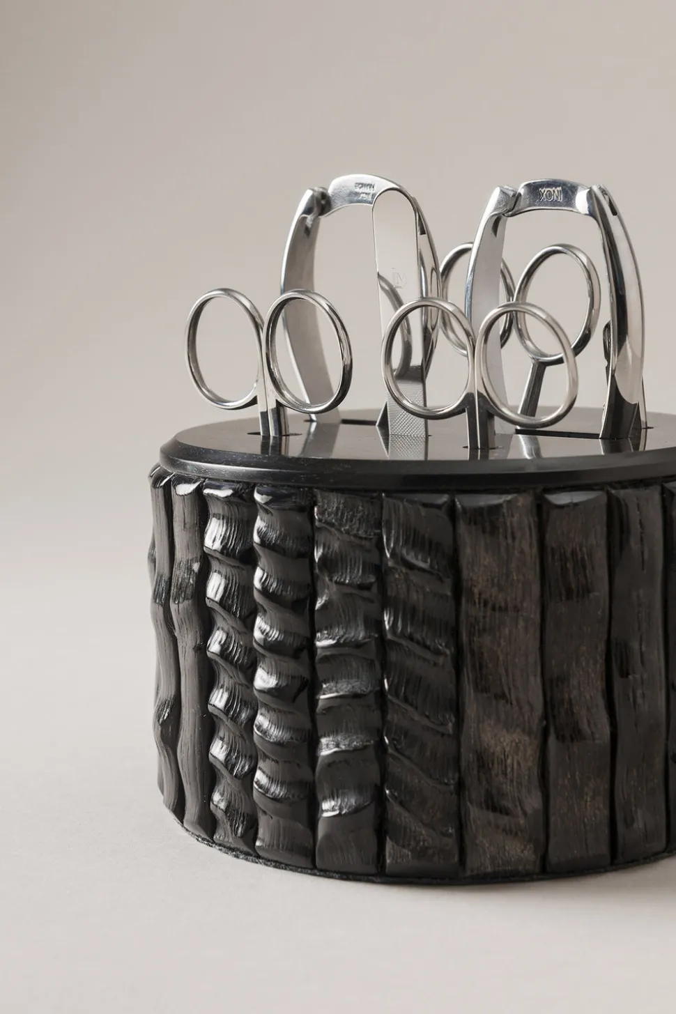 Oryx Toilet manicure set