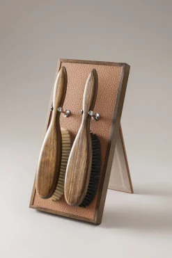 Pigskin Double brush rest with 2 brushes