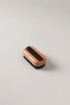 Pyrus Double bristle nail brush