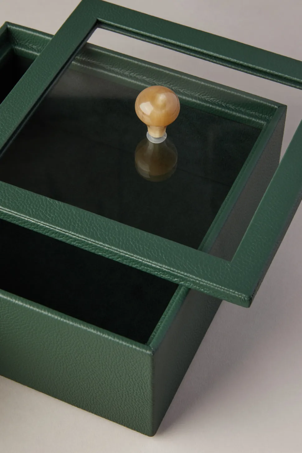 Scatola quadrata con coperchio in vetro - zebù - Rectangular box with glass lid in zebu