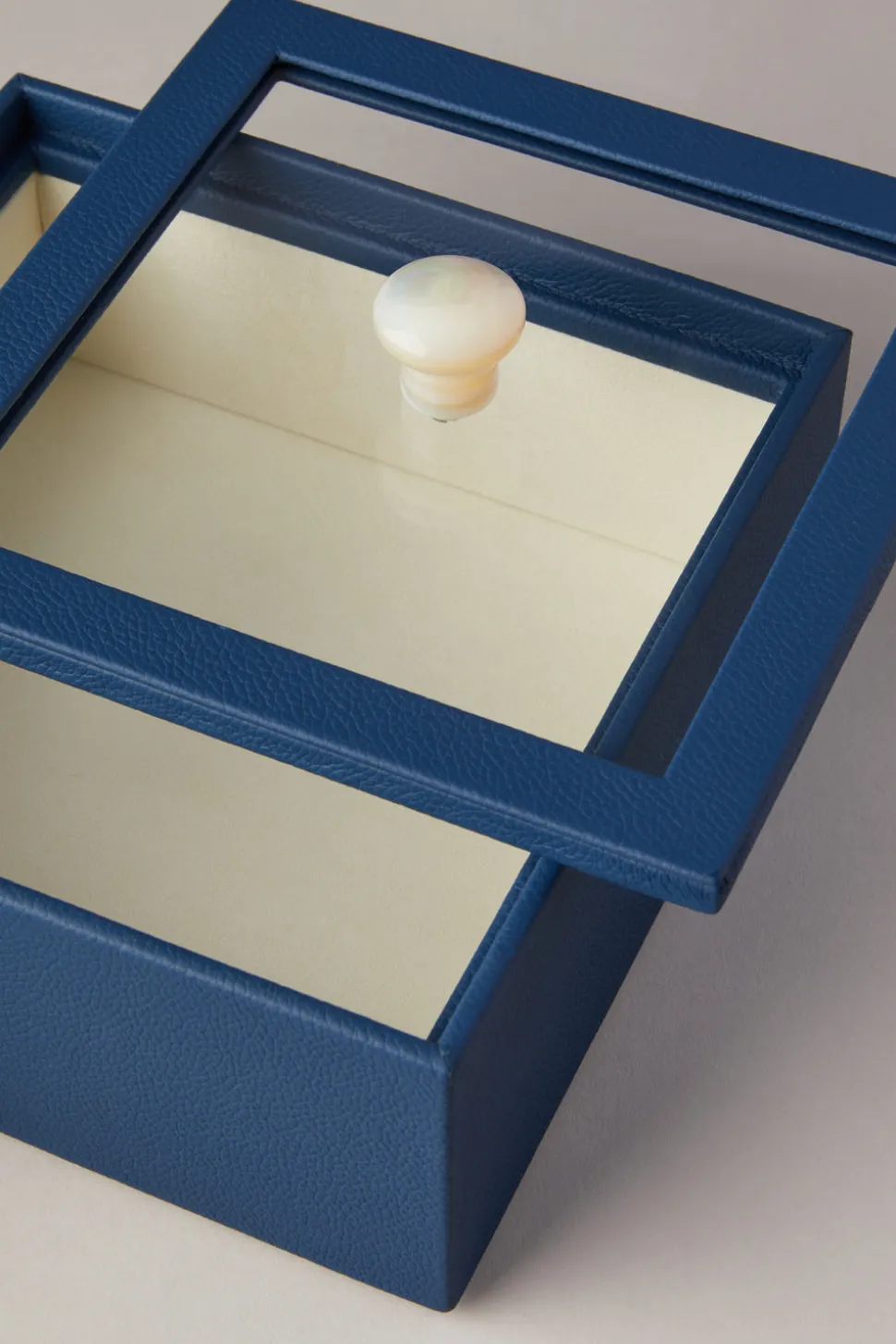 Scatola quadrata con coperchio in vetro - madreperla - Rectangular box with glass lid in mother of pearl