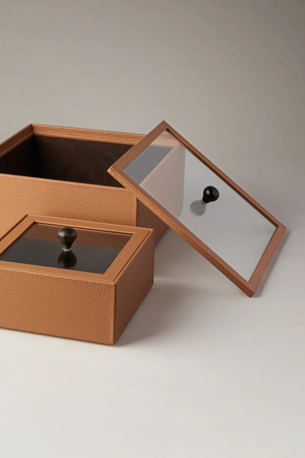 Scatola quadrata con vetro in legno - Rectangular box with glass in wood