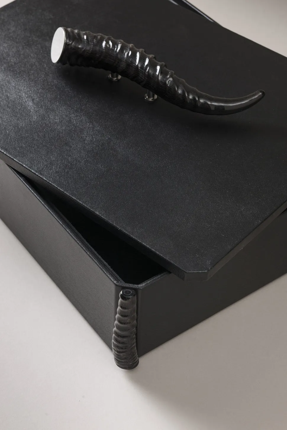 Springbok Large octagonal tidy box
