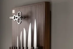 Springbok Small wall-mounted knives set