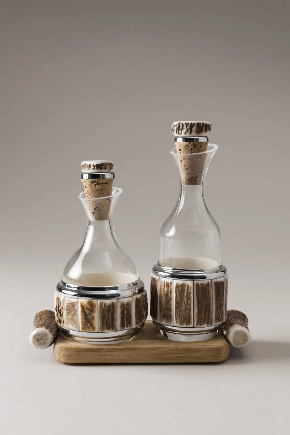 Stag antler Essential table pourer set