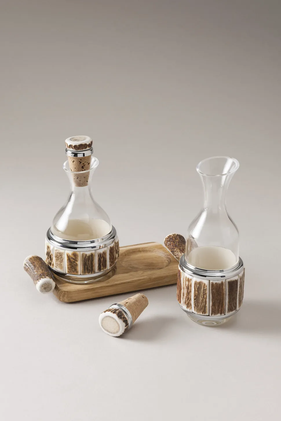 Stag antler Essential table pourer set