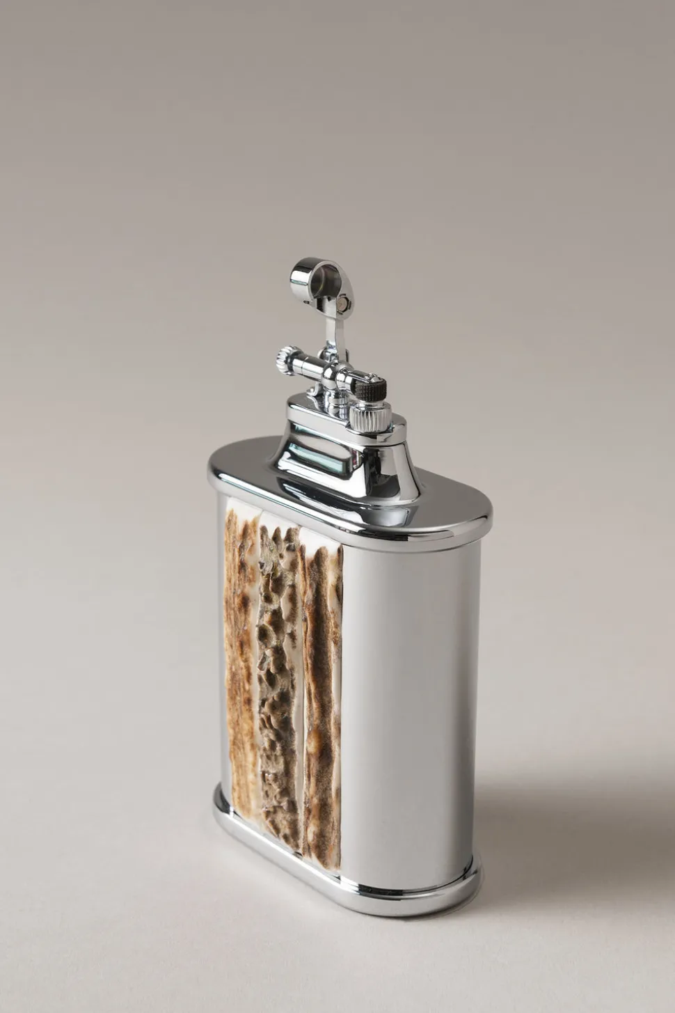 Stag antler Oval shaped flint desk lighter