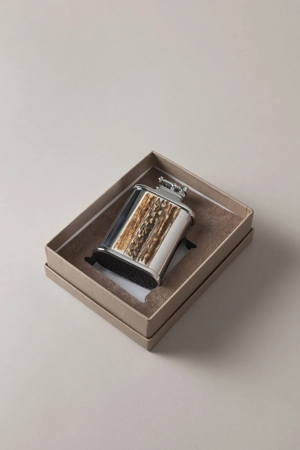 Stag antler Oval shaped flint desk lighter
