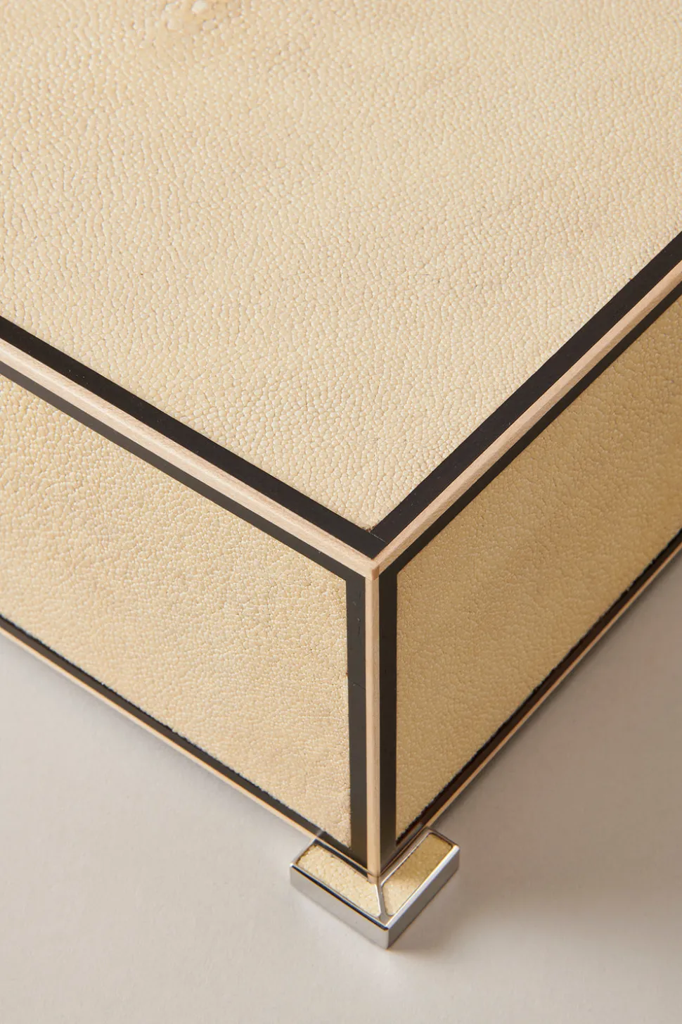 Stingray skin Medium cigar humidor box