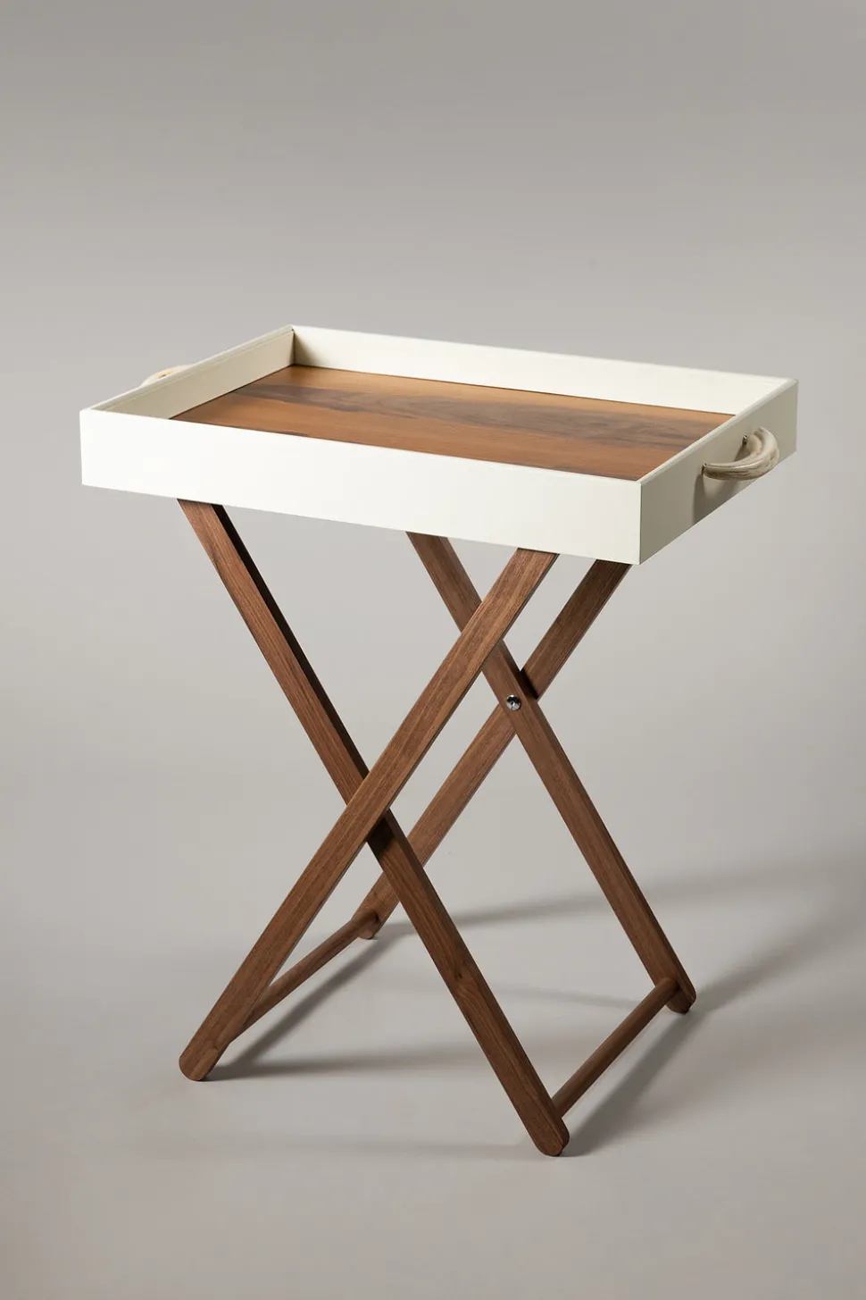 Warthog Pliant with tray
