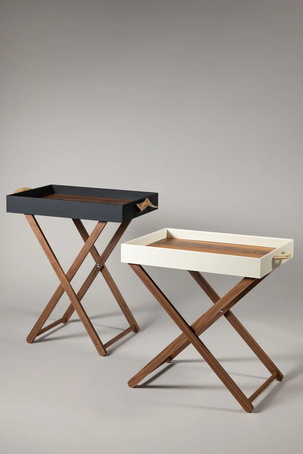 Warthog Pliant with tray