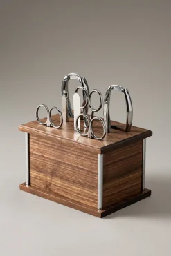 Wood Toilet manicure set