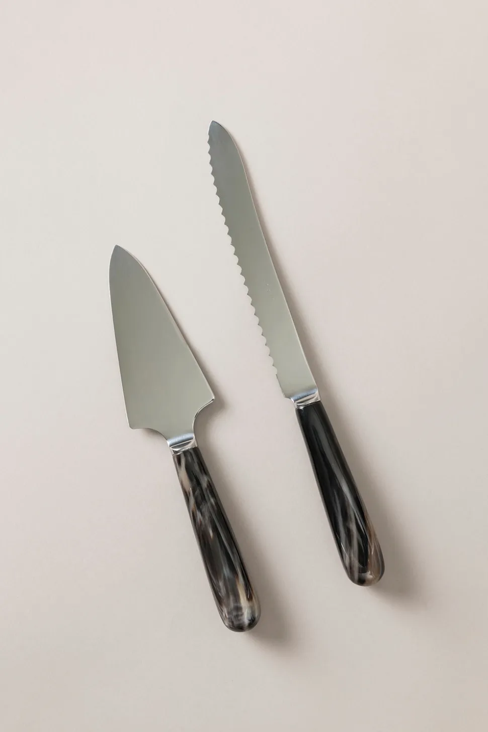 Zebu Cake and knife server (individual components)