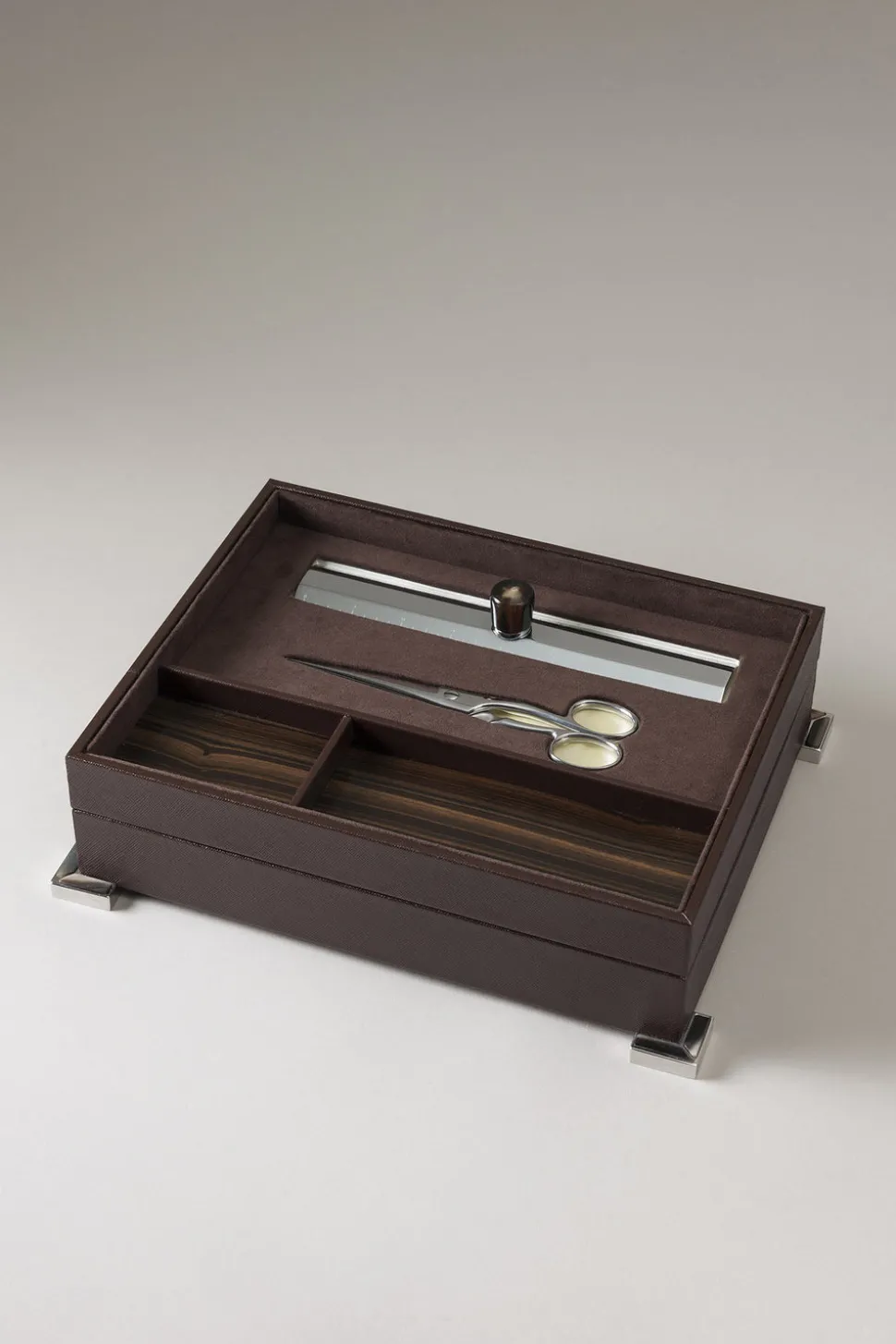 Zebu Desk set