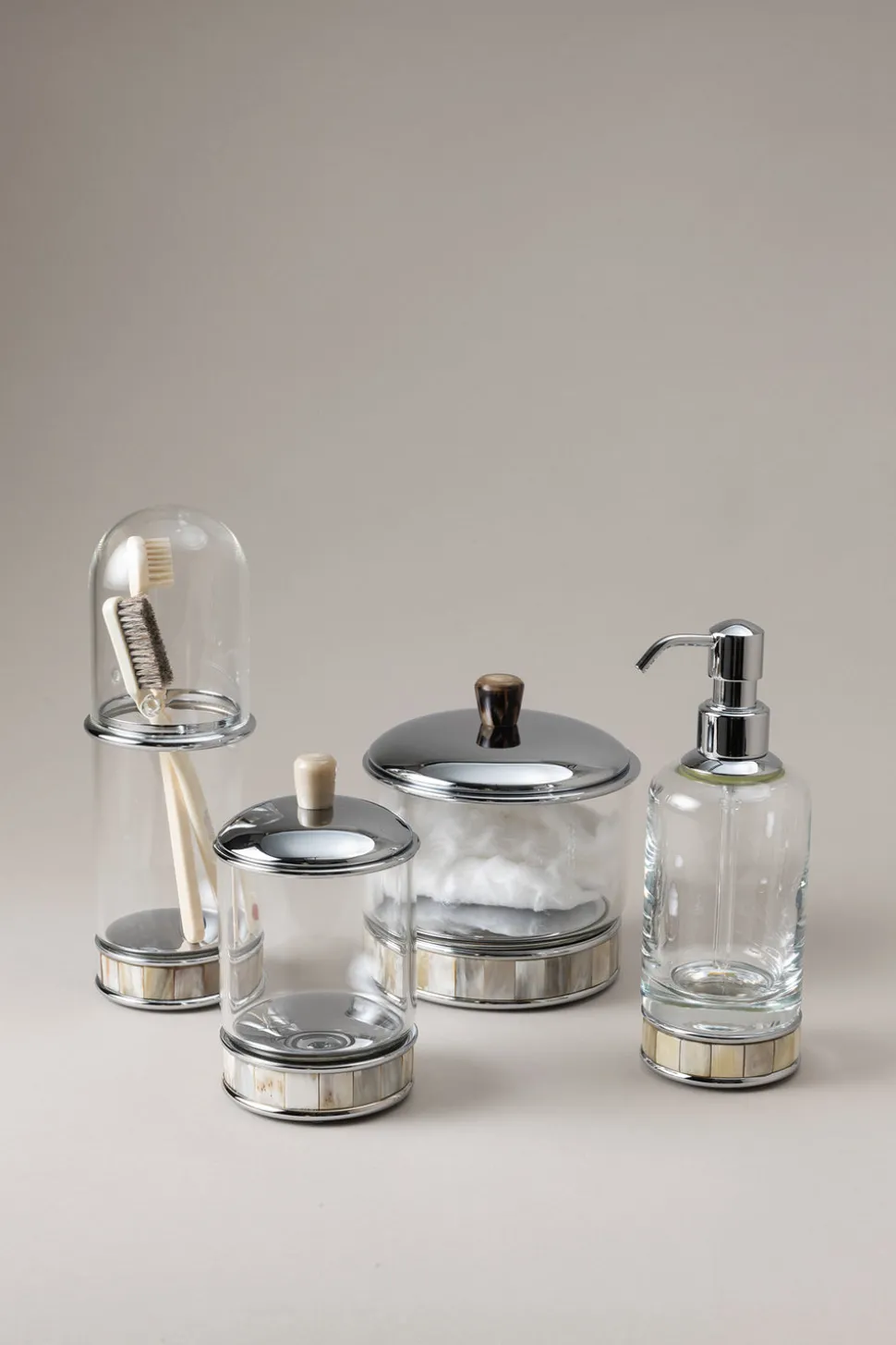 Zebu Glass cotton jar with natural material base