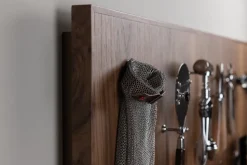 Zebu Large wall-mounted knives set