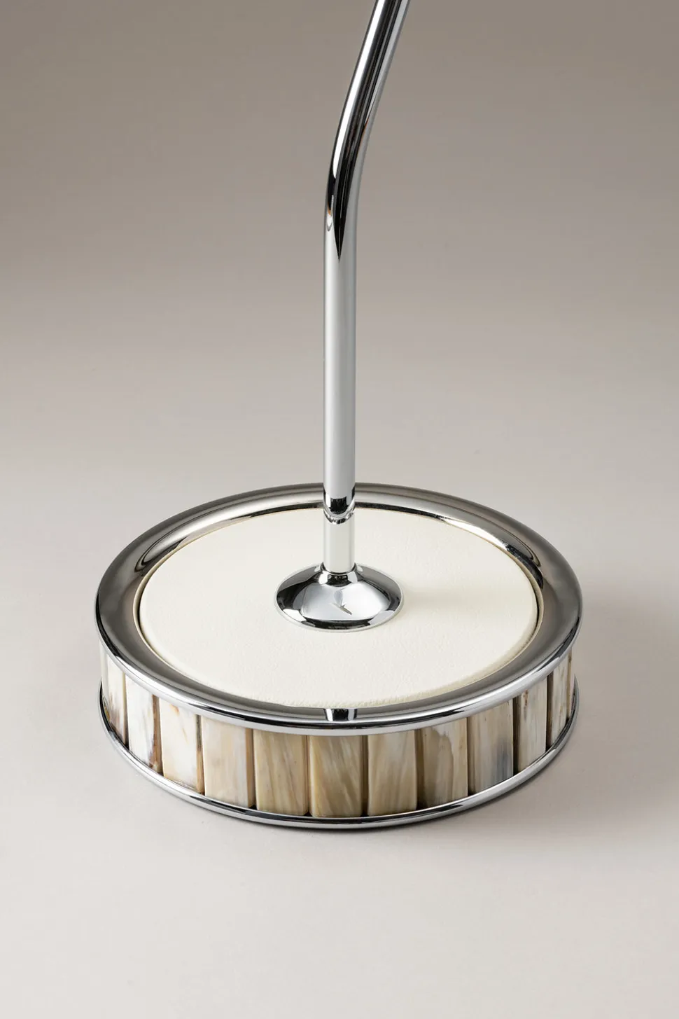 Zebu Table mirror