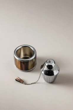 Zebu Tea infuser with resting plate