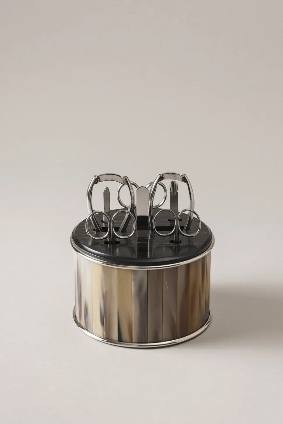 Zebu Toilet manicure set